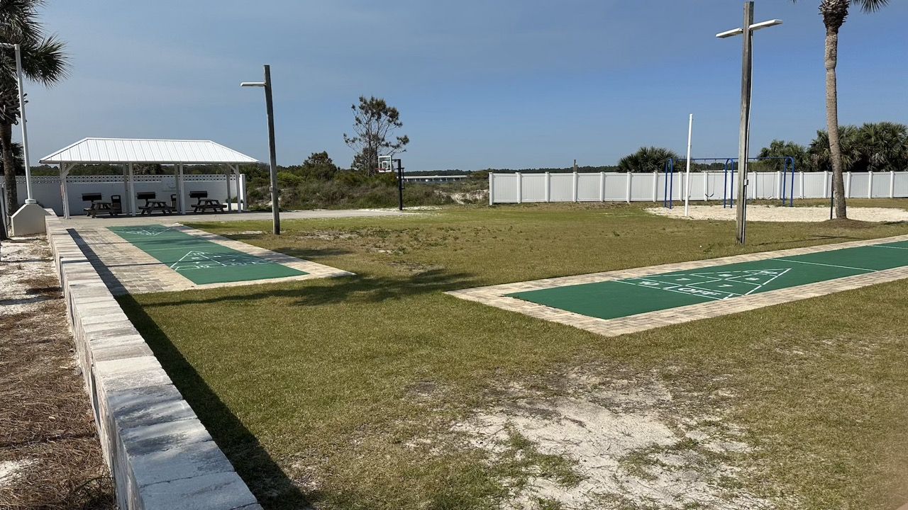 Pinnacle Port Shuffleboard